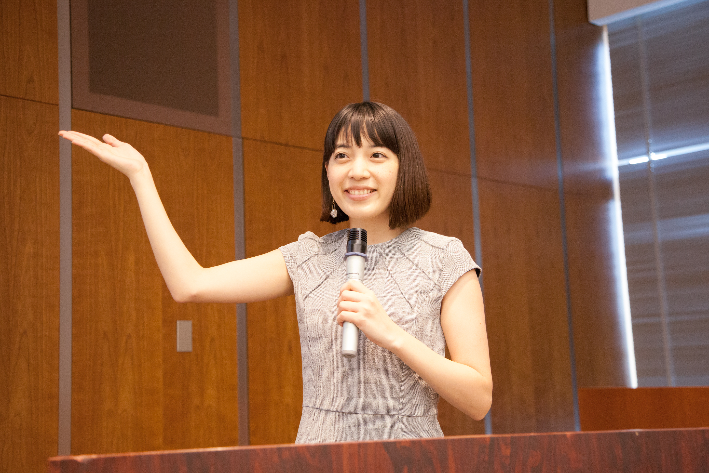 酒井悠里司会業務画像